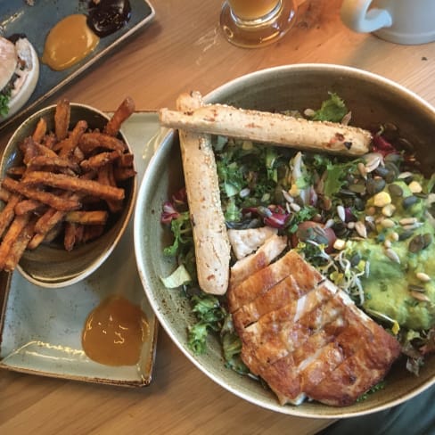 Hans Im Gluck Burgergrill Bar Halle Kleine Marktstrasse In Halle Saale Restaurant Reviews Menu And Prices Thefork