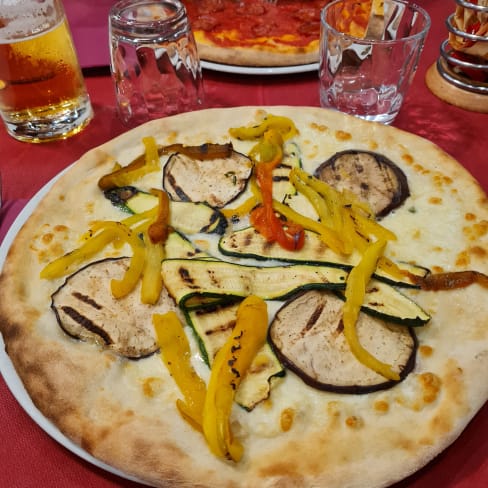 Vecchia Napoli by Carrer in Milan - Restaurant Reviews, Menu and ...