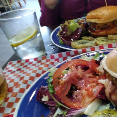 Wurst Burger In Sevilla Restaurant Reviews Menu And Prices Thefork