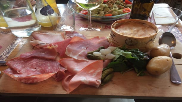 L Authentique In Huez Restaurant Reviews Menu And Prices Thefork