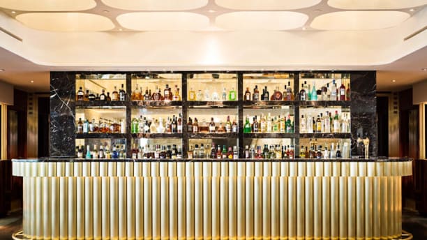 Le Drugstore In Paris Restaurant Reviews Menu And Prices Thefork