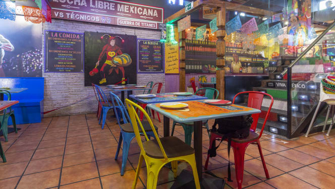 O restaurante em espanhol: carta, camarero, bebida, cuchara