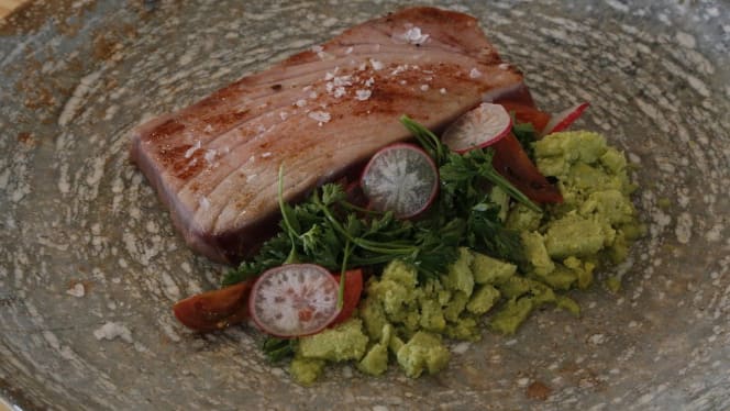 La parrilla en tu mesa: Carne a la piedra - Restaurante Casa Emiliana