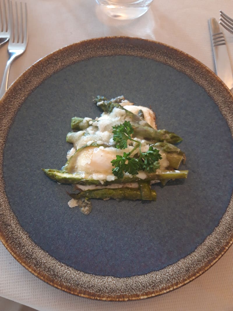 Sfogliatina con Fichi, Blu' del Mugello, Noci e gocce di Balsamico - Antica Fonte, Fiesole