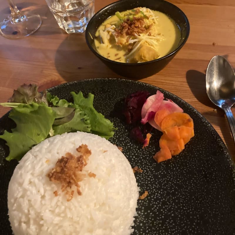 Opor Ayam - Djakarta Bali, Paris