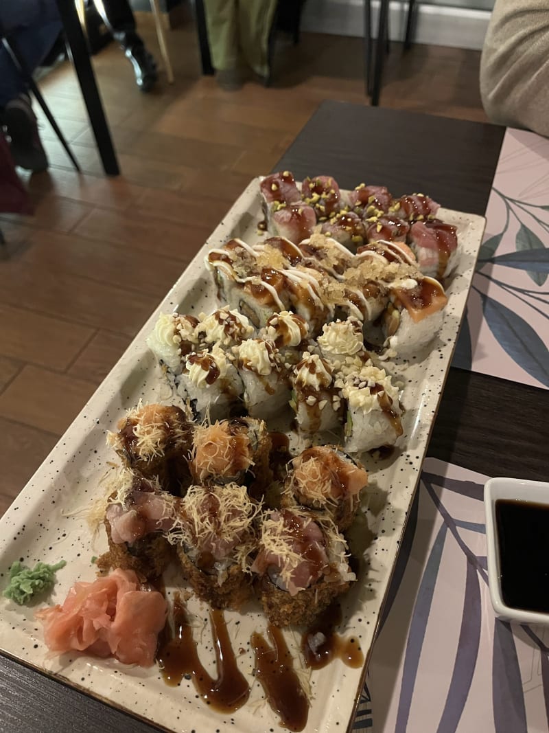 Rolinho Sushi Fusion Libia, Rome