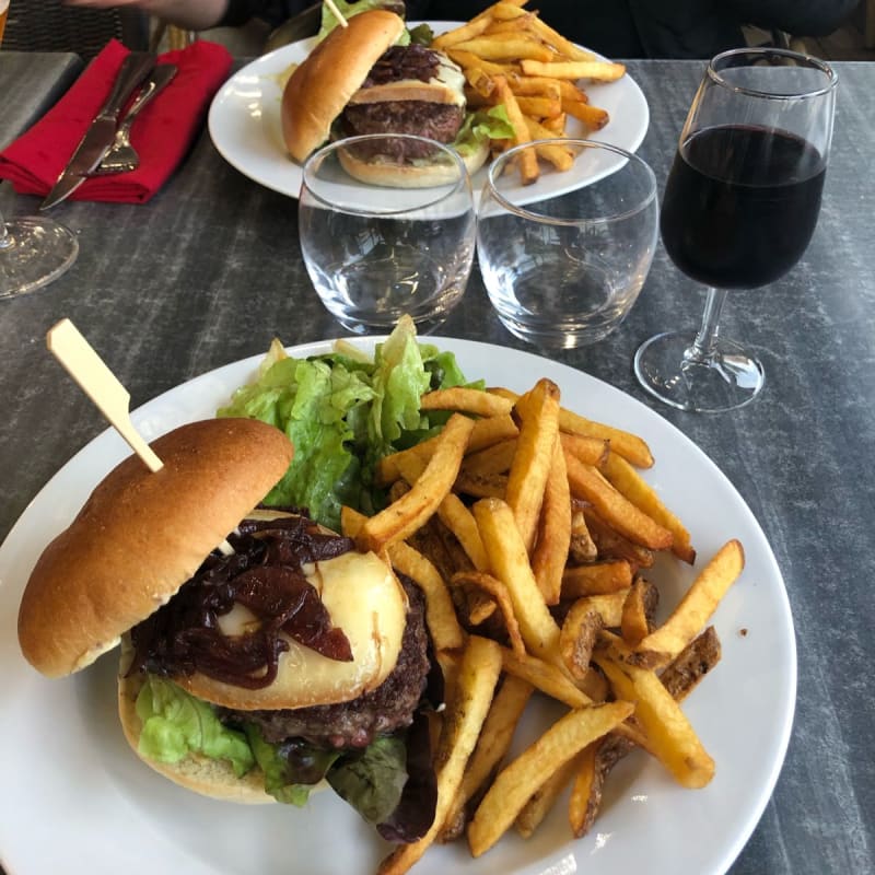 Burger Savoyard - Auberge Saint Nicolas, Chessy