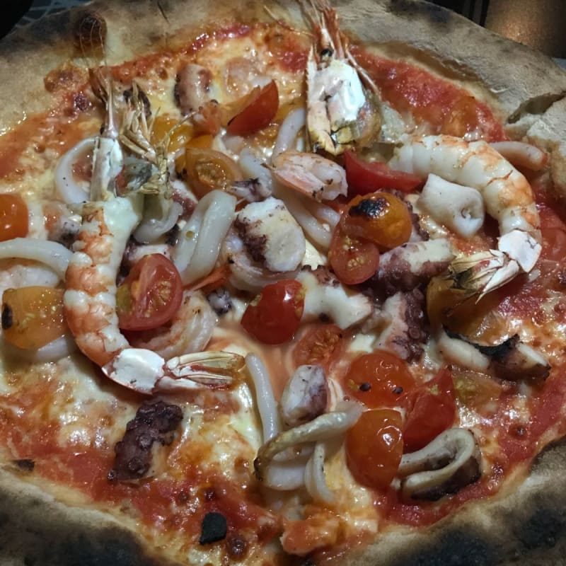 Pizza gourmet ai frutti di mare - Cafeteria