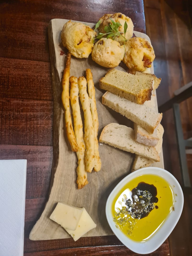 🙌Almoço de domingo é melhor na companhia do CheeseHouse! 💲Menu degustação  por R$ 99,00 por pessoa. ✓Entrada: queijo brie empanado com acompanhamento  de, By Cheesehouse