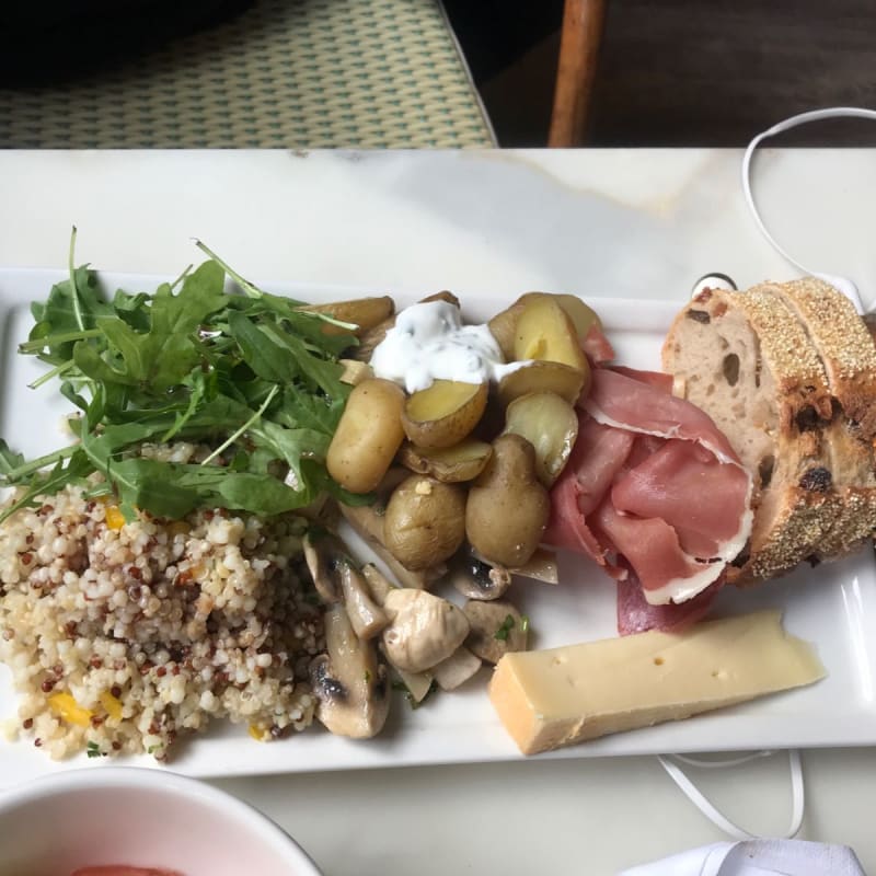 Entrées - Le Génie Sous Les Étoiles, Paris