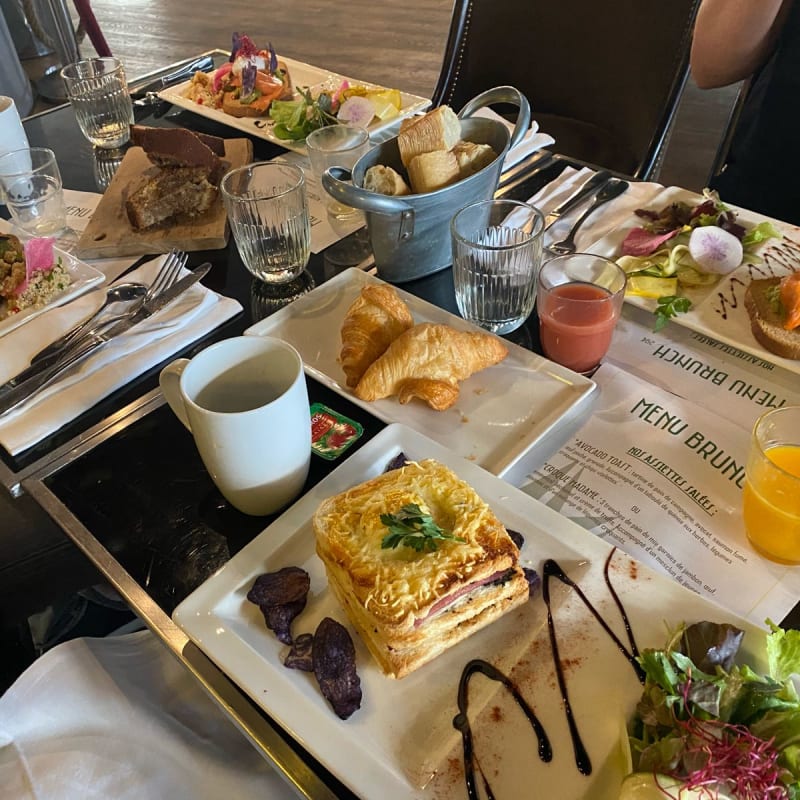 Brunch - Le Génie Sous Les Étoiles, Paris