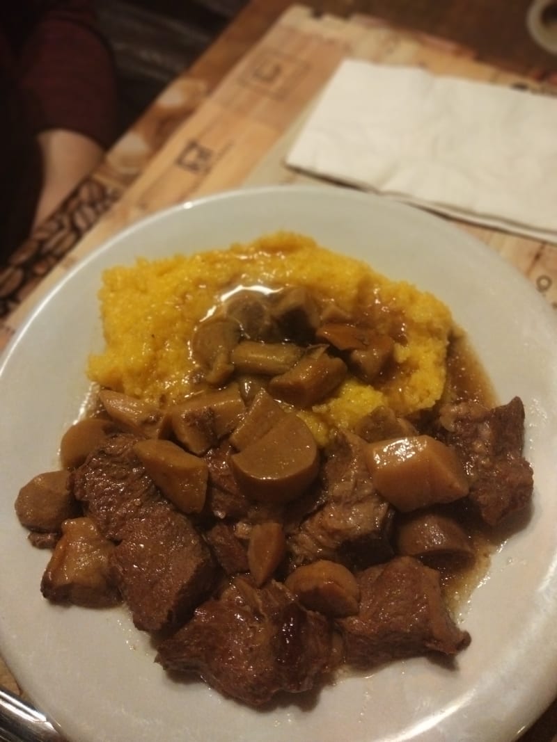 Polenta e funghi - TRATTORIA DEI CACCIATORI DI MORTERONE