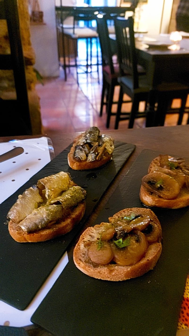 Wine Hunters Taberna, Lisbon