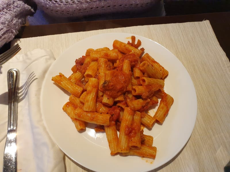 Maccheroni all'amatriciana - Salsapariglia, Trieste