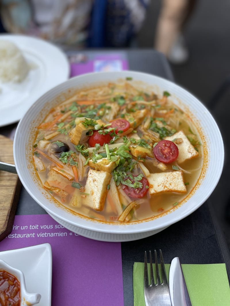 Canh chua (sweet and sour soup) with tofu - Chez Thoa