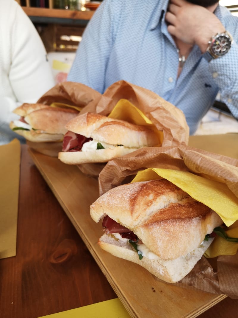 Panino con coppa stracciatella e rucola - InAlto, Bari