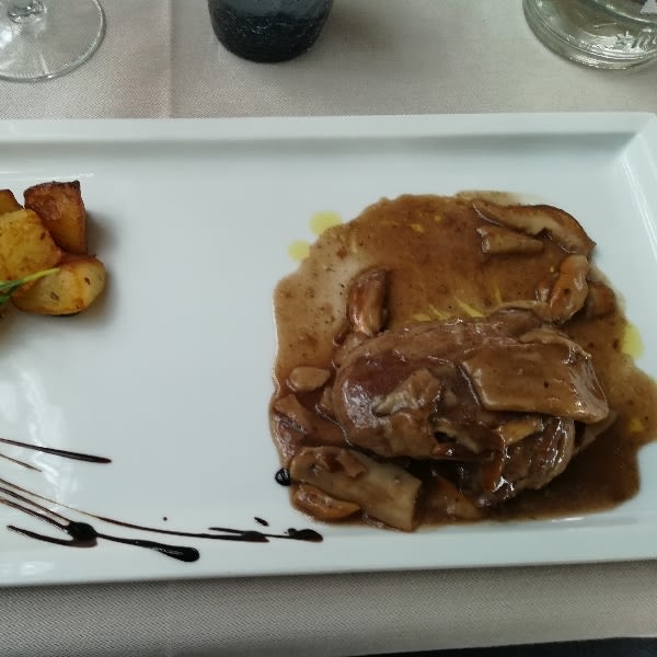 Filetto di vitello con funghi porcini - Hosteria Bertinelli