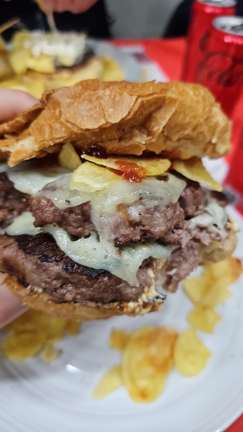 Carlo's Burger