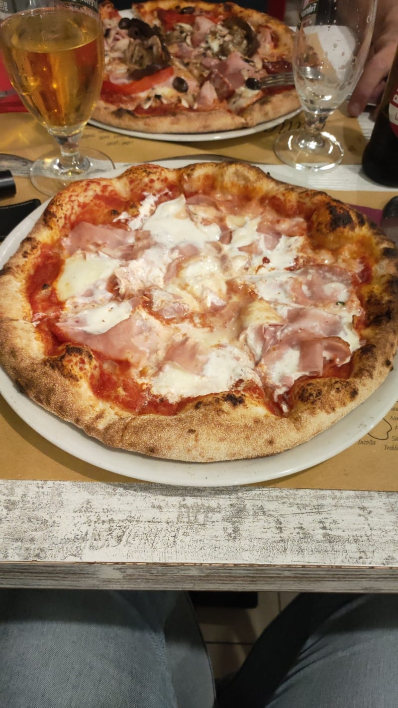 Fatte nà pizza, Turin