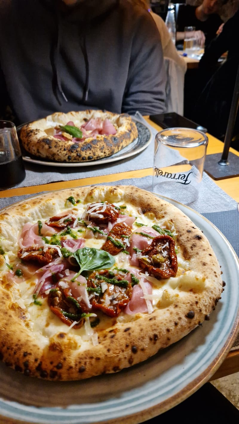 Mozzafiato Pizzeria, Milan