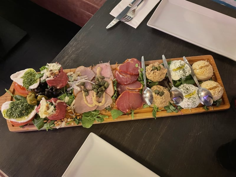 Voorgerecht (koude combinatie van antipasti & meze) - Lust109, Utrecht