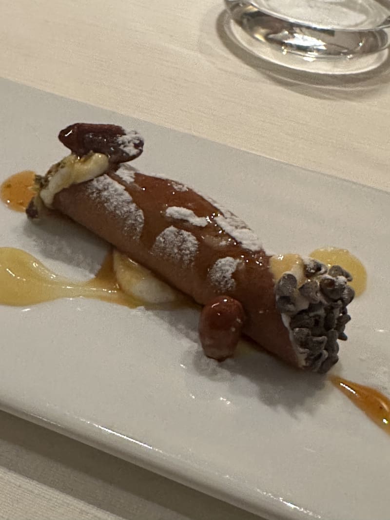 Cannoli croccanti di mandorla con mousse di ricotta alla mandorla e limone candito, marmellata di mandorle, crema di agrumi (2006) - Tano passami l'olio, Milan