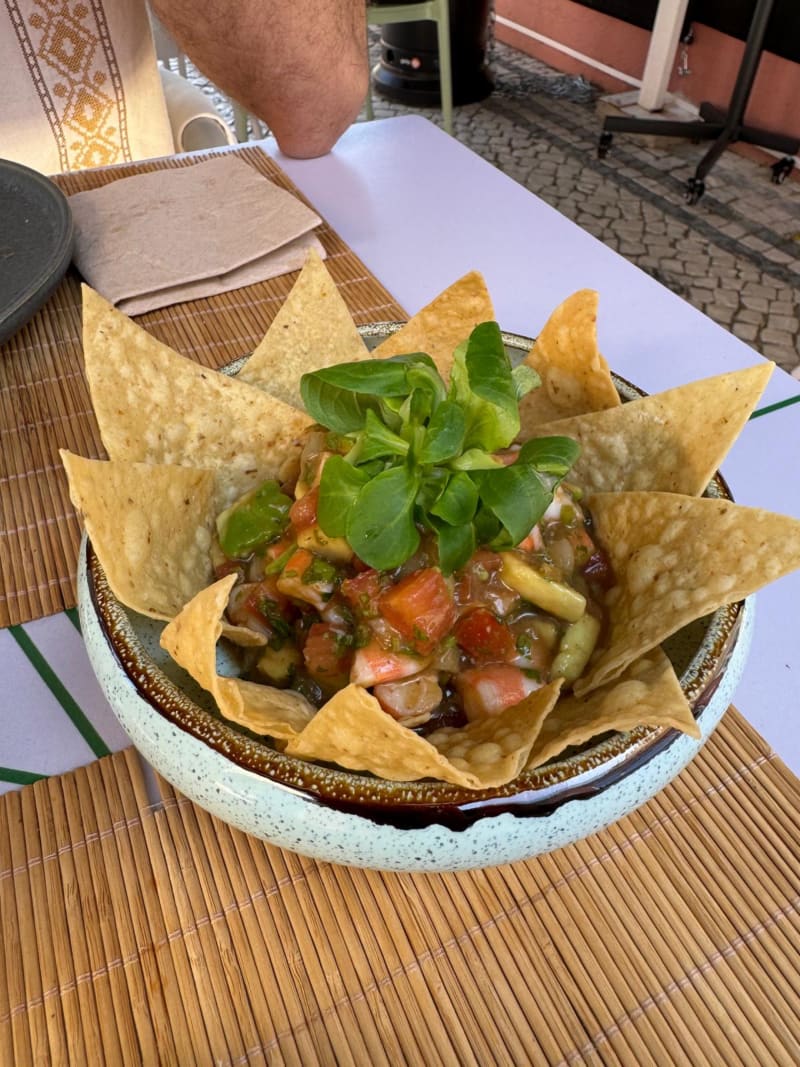 Hoja Santa - Cocina y Coctelería Mexicana, Carcavelos