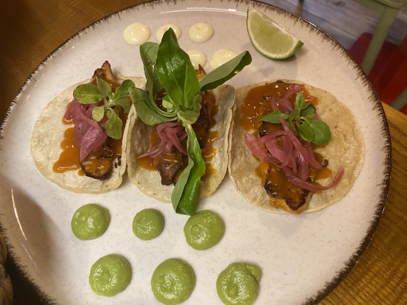 Hoja Santa - Cocina y Coctelería Mexicana, Carcavelos