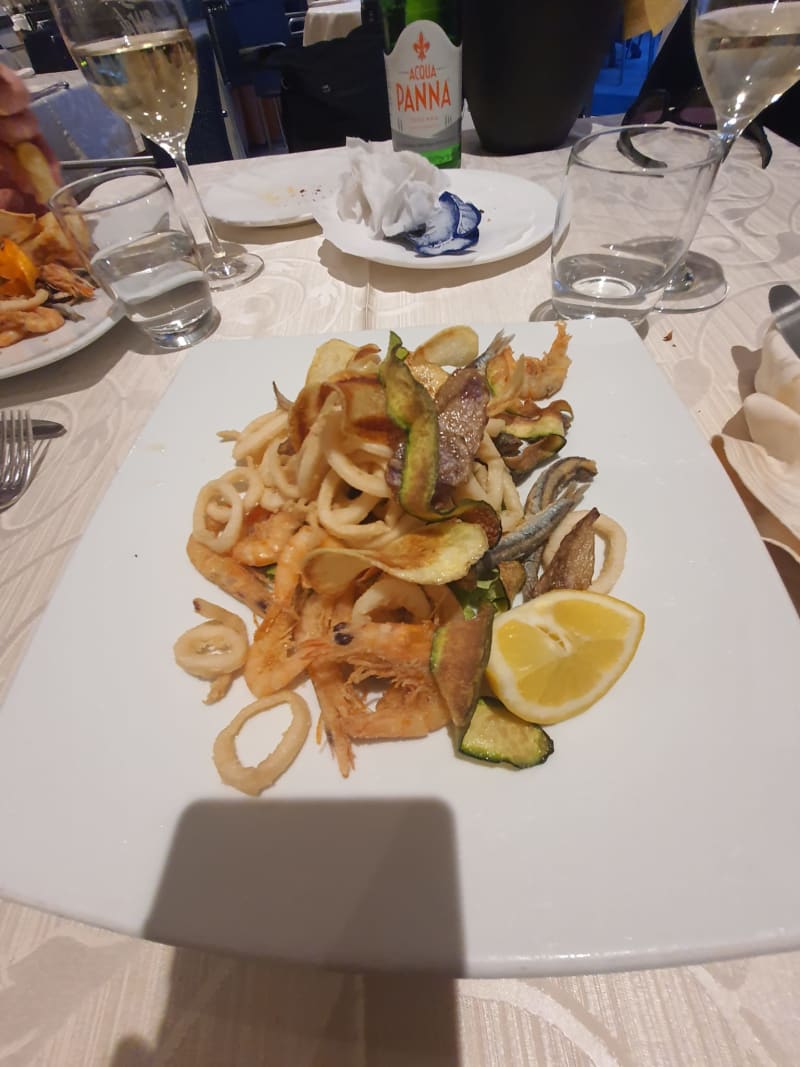 Fritto misto con verdurine croccanti - Blu di mare, Varazze