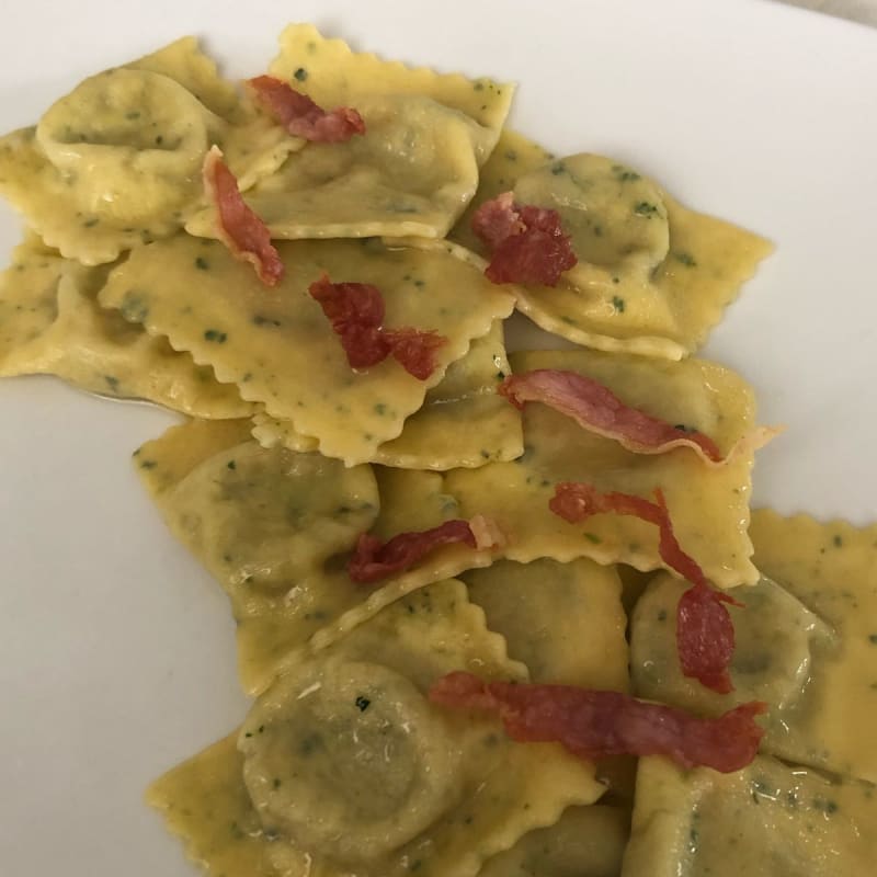 Ravioli con zucchine e speck croccante - Osteria del Pescatore, Reggio Emilia