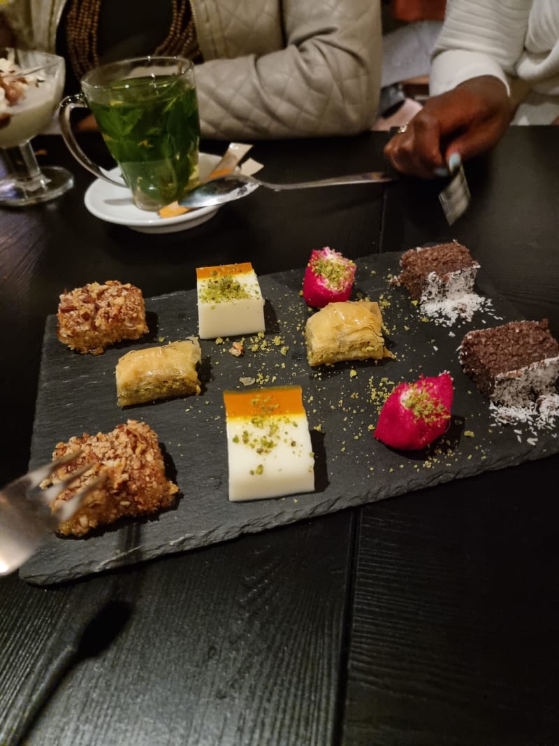 Arabesque in Hoofddorp - Menu, openingstijden, prijzen, adres van ...