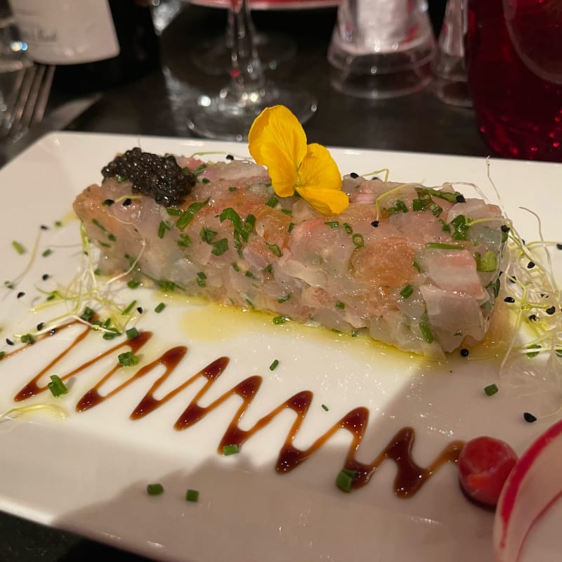 Tartare de dorade caviar - Le Petit Pergolèse, Paris