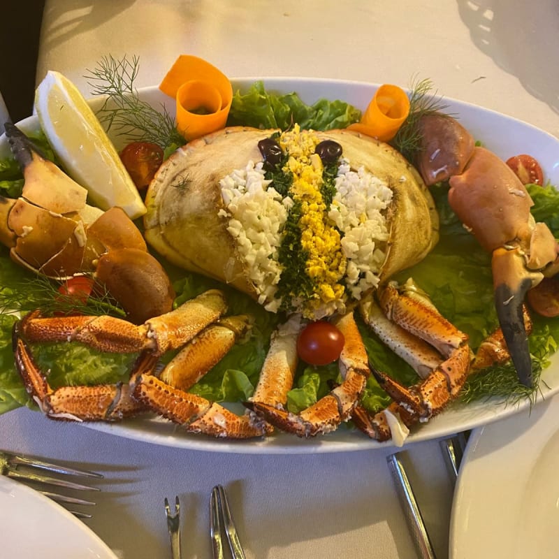 Freshly cooked and dressed crab- Devine!  - Gavião Novo, Funchal