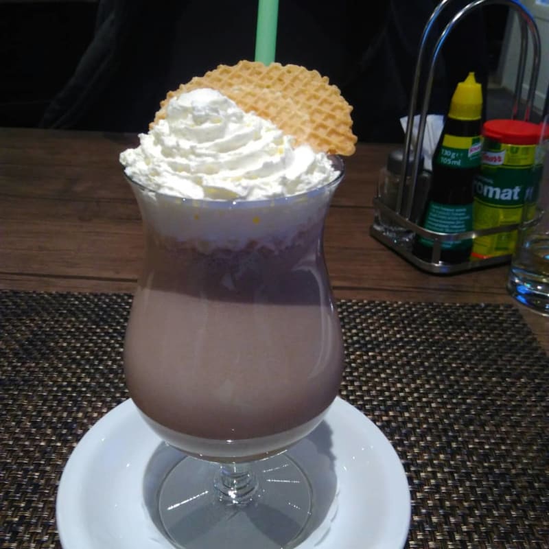 Frappé Chocolat. Un Vrai Régal - L'Edel Lounge