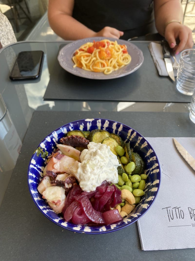 Polpo Bowl e spaghettoni ai due pomodori  - Tutto Bene, Grazie - Bistrò Milano, Milan