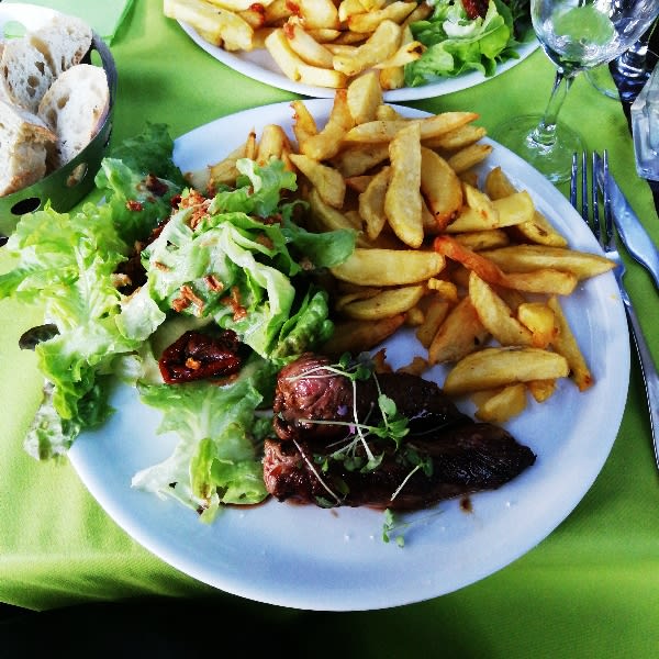 Pavé de viande - La Calèche Restaurant