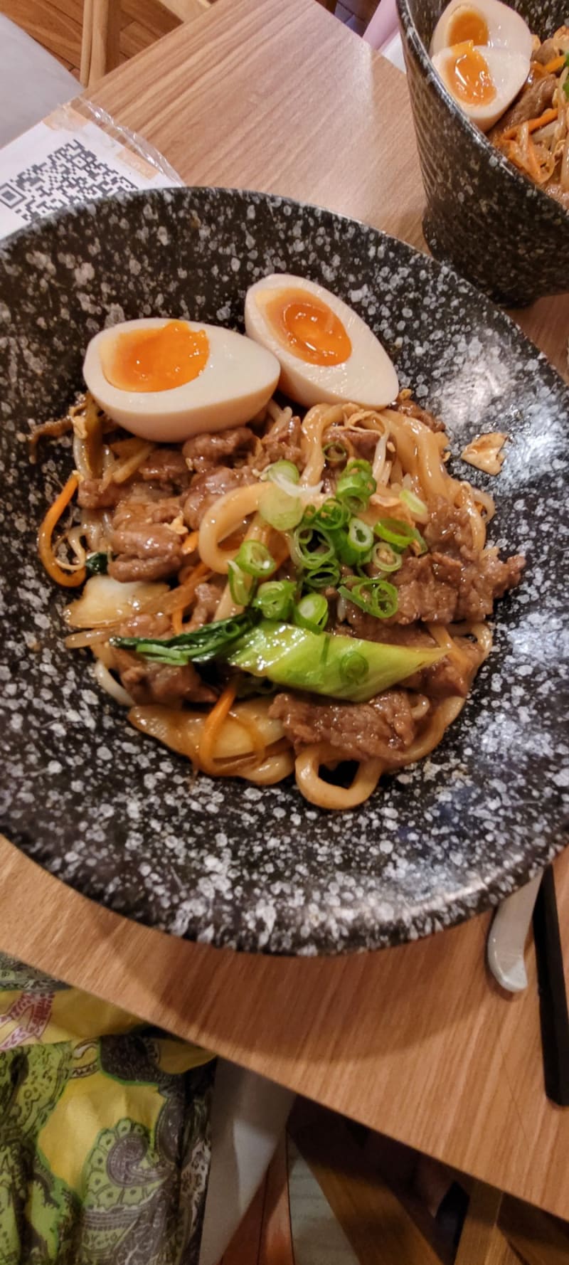 Manpuku, Paris