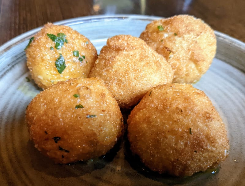 Home Bar & Kitchen in Uxbridge Restaurant Reviews, Menu and Prices