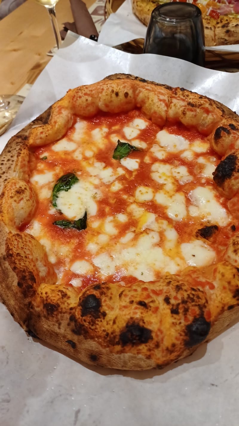 Divina Vietri Pizzeria, Vietri sul Mare