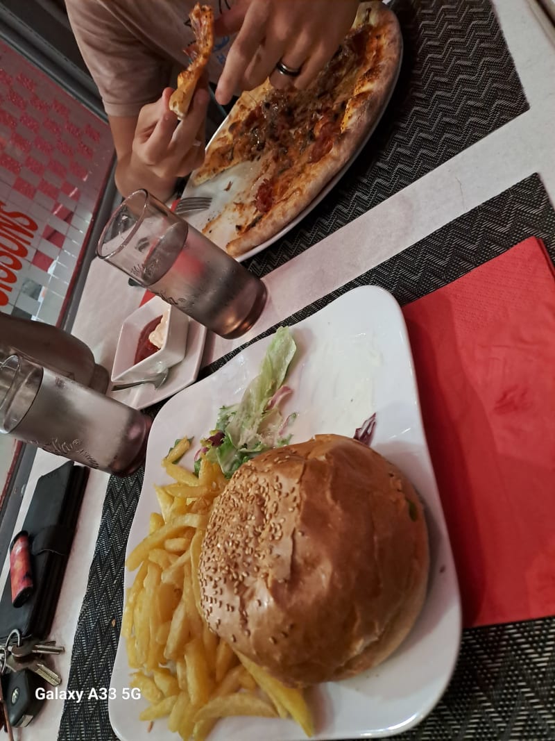 Poulet Pizzaland, Geneva