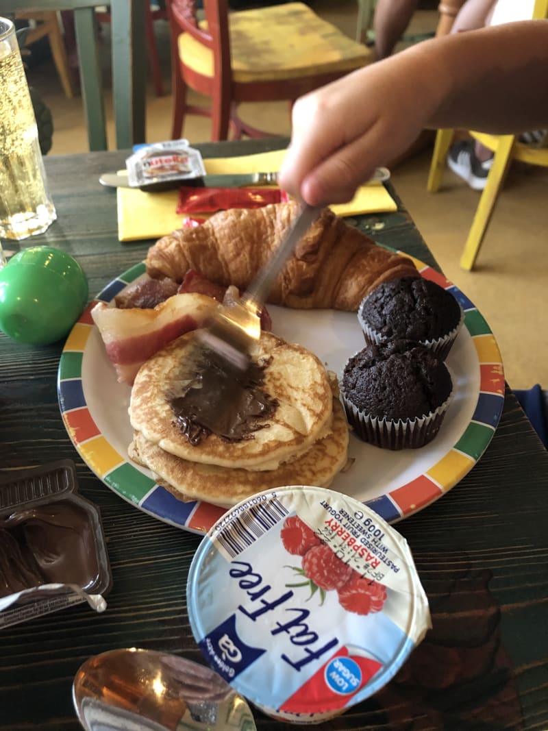 Alton Towers Resort Flambo?s Jambo in StokeonTrent Restaurant