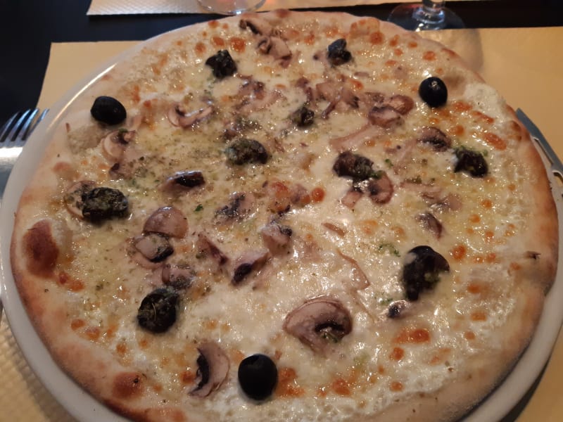 Pizza bourguignone aux escargots  - La Scala, Chelles