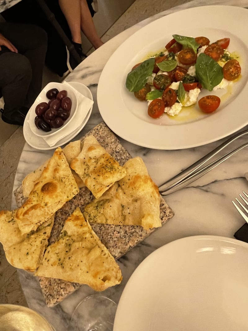 Salada caprese  - Crouton, Lisbon