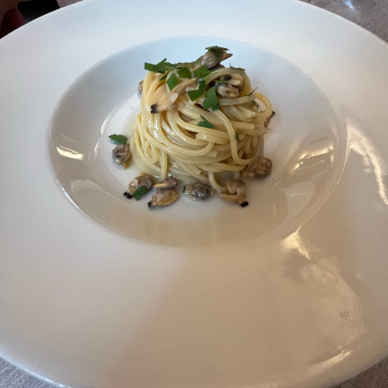 Pasta con vongole e prezzemolo  - Famiglia Stucchi