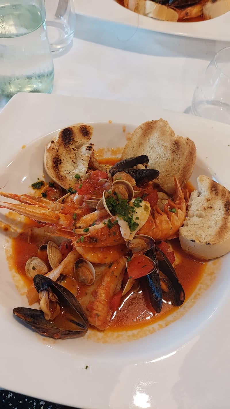 Brodetto alla fanese con pesce spinato - Ristorante il Punto, Marotta