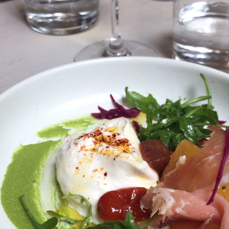 Entrée Burrata - Malro, Paris