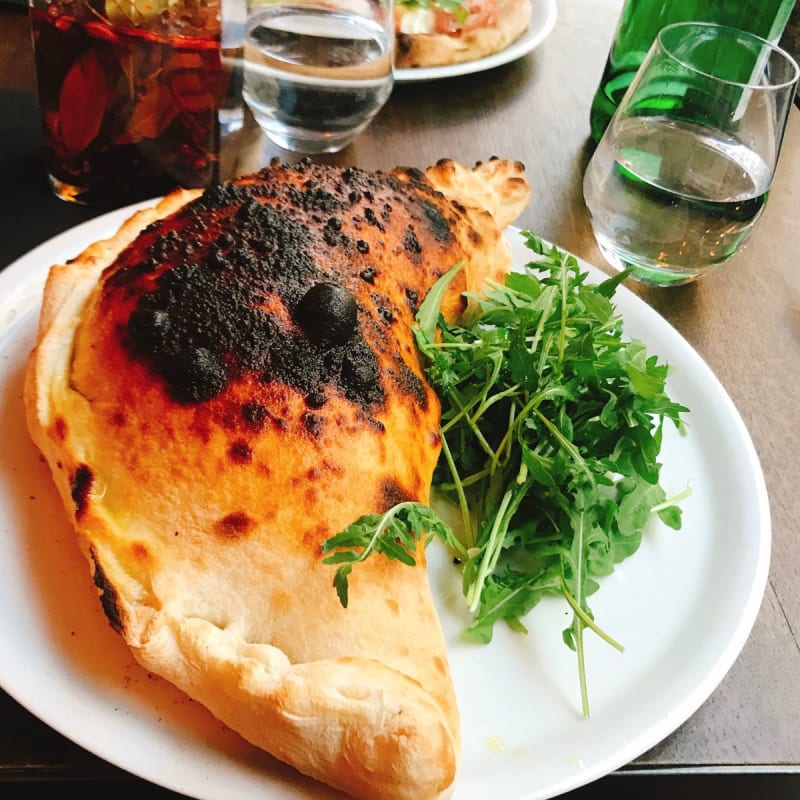 calzone - L'Impasto, Paris