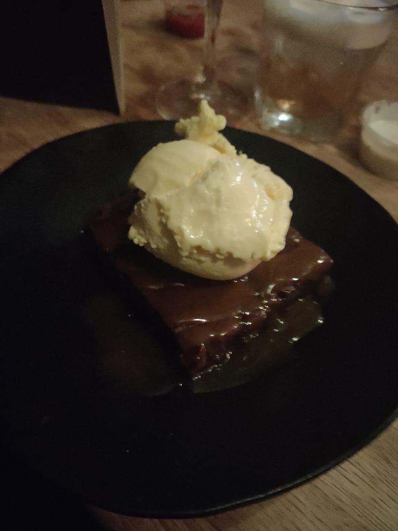 Red Dog Saloon Hoxton in London Restaurant Reviews, Menu and Prices