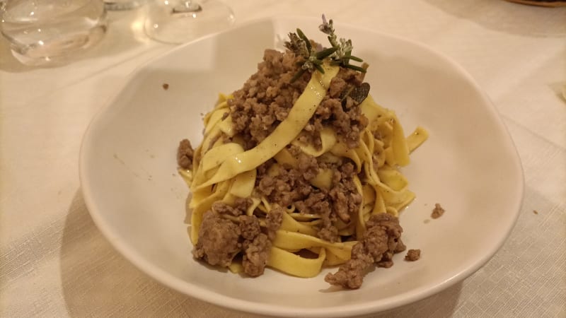 Tagliatelle al ragù bianco - Villa Palagetto, San Gimignano