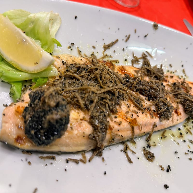 trota salmonata alla griglia con tartufo  - Ristorante Tipico di Elisei Alessia